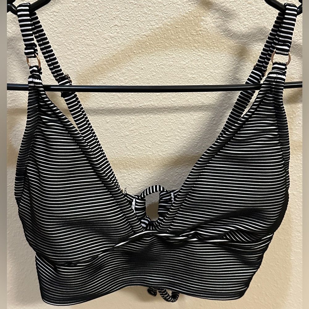 Shade & Shore Black White Banded Swim Beach Pool Bikini Top Women's Sz Small